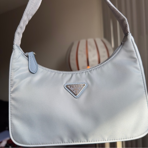 Prada nylon Re-Edition 2000 (astral blue) - Picture 6 of 15